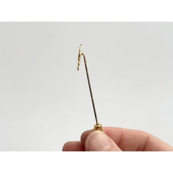 Leaf Shaped Gold Toned Classic Vintage Stick Pin | Hat Pin | Lapel Pin - Picture 4 of 9